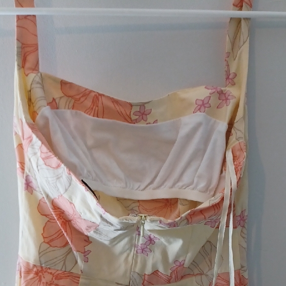 The Limited Yellow Dress for Special Occasions - Picture 5 of 10